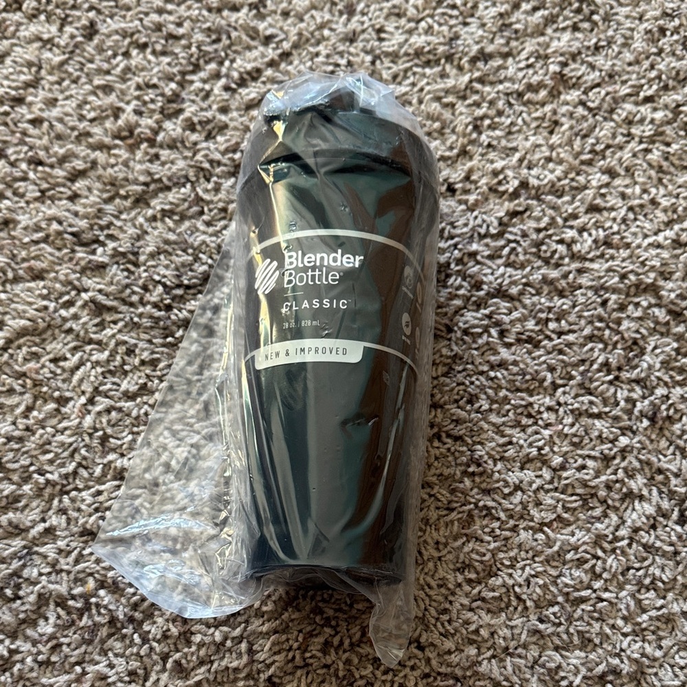 Blender Bottle Classic Black Shaker
